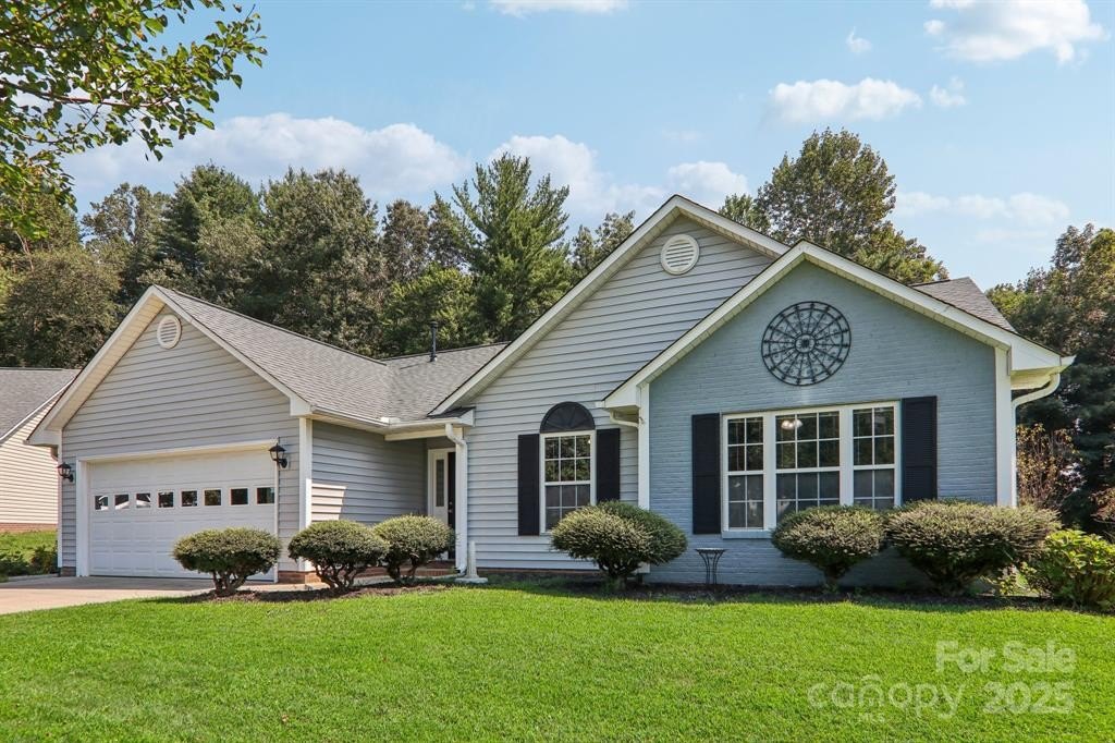 120 Hawks Nest Dr, Fletcher NC