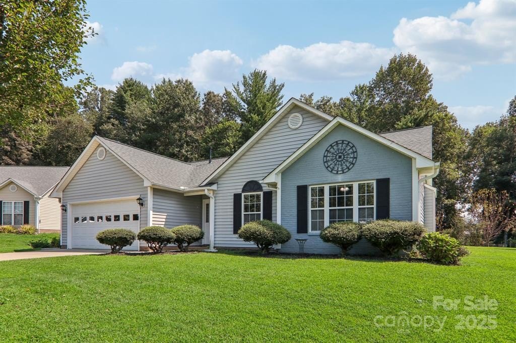 120 Hawks Nest Dr photo 2