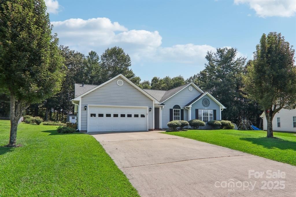 120 Hawks Nest Dr photo 3