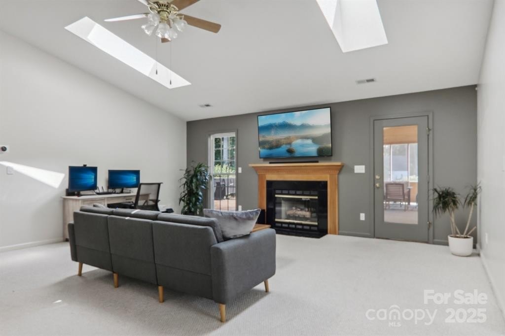 120 Hawks Nest Dr photo 8
