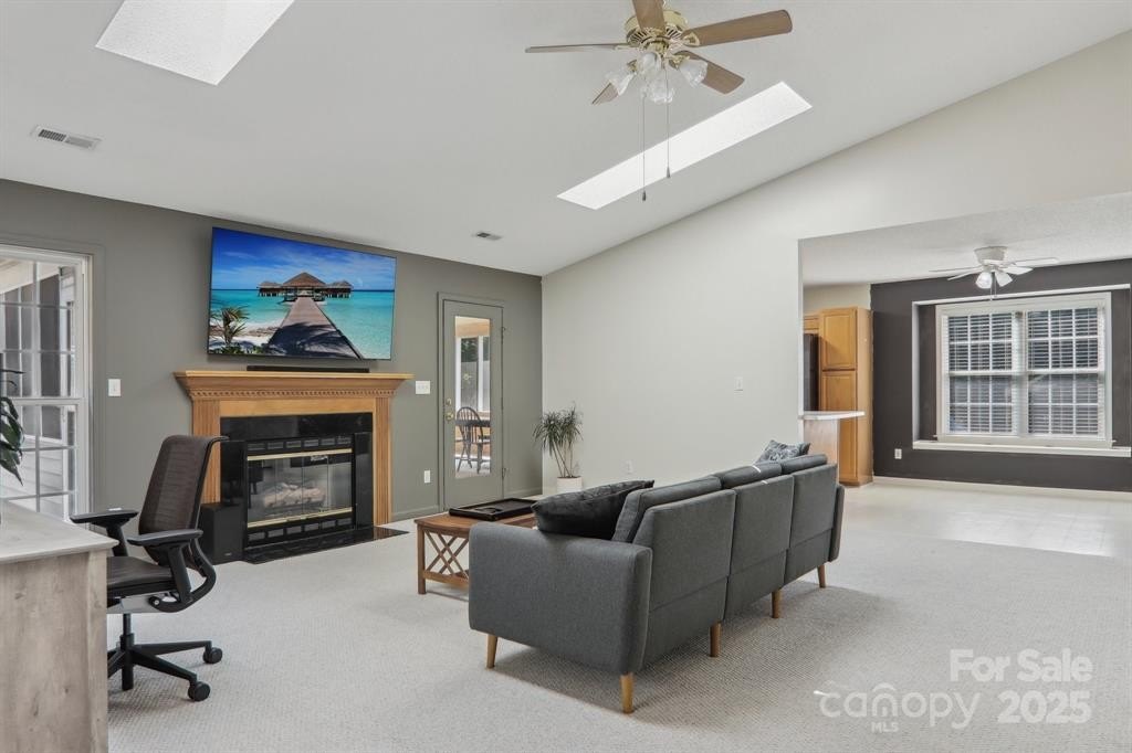 120 Hawks Nest Dr photo 10