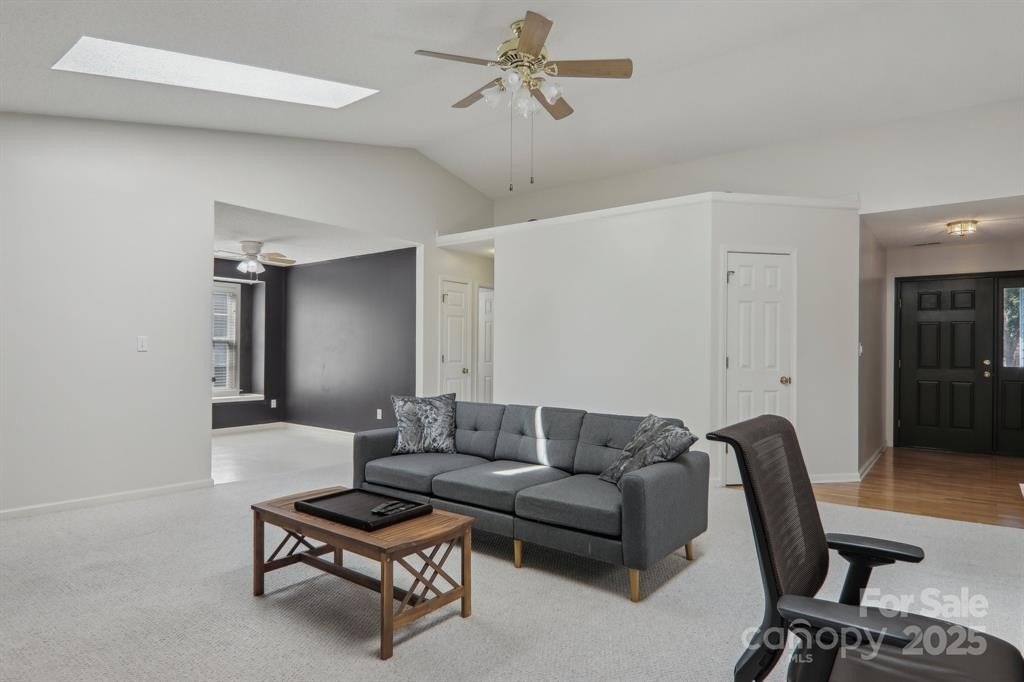 120 Hawks Nest Dr photo 12
